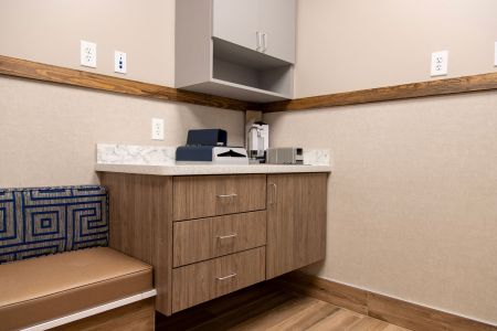 CHVC exam room detail 9310