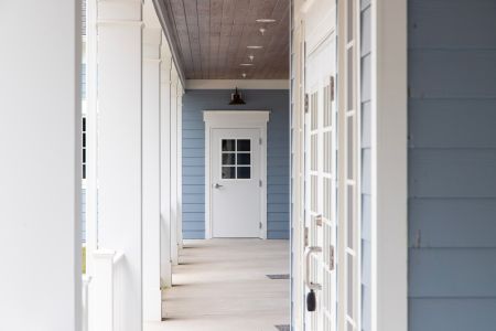 CHVC long shot of porch area 9220